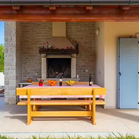 Azura בית נופש Hreljići