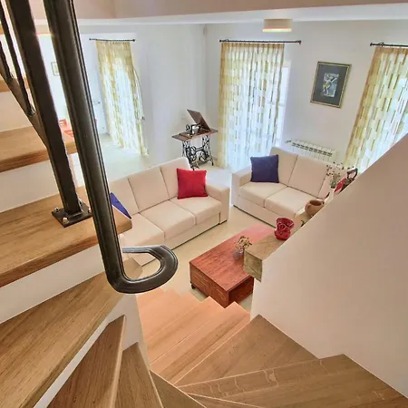 Azura בית נופש